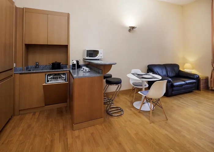 Dynasty Downtown 4* Turin