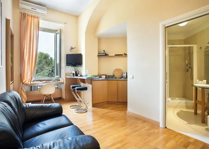 Dynasty Downtown Aparthotel