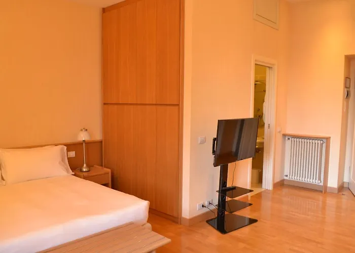 Aparthotel Dynasty Downtown 4*