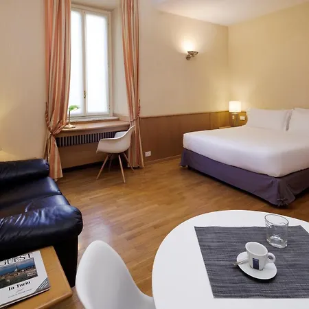 Dynasty Downtown Apartahotel Turín