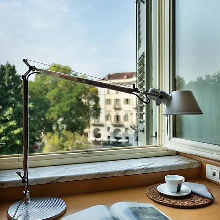 Dynasty Downtown Aparthotel 4*